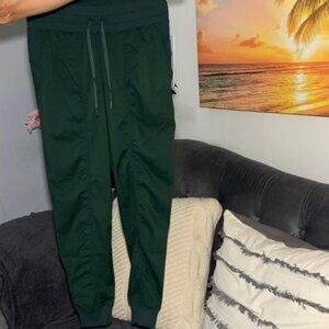 NWT  Lululemon Dance Studio Mid-Rise Jogger Full Length